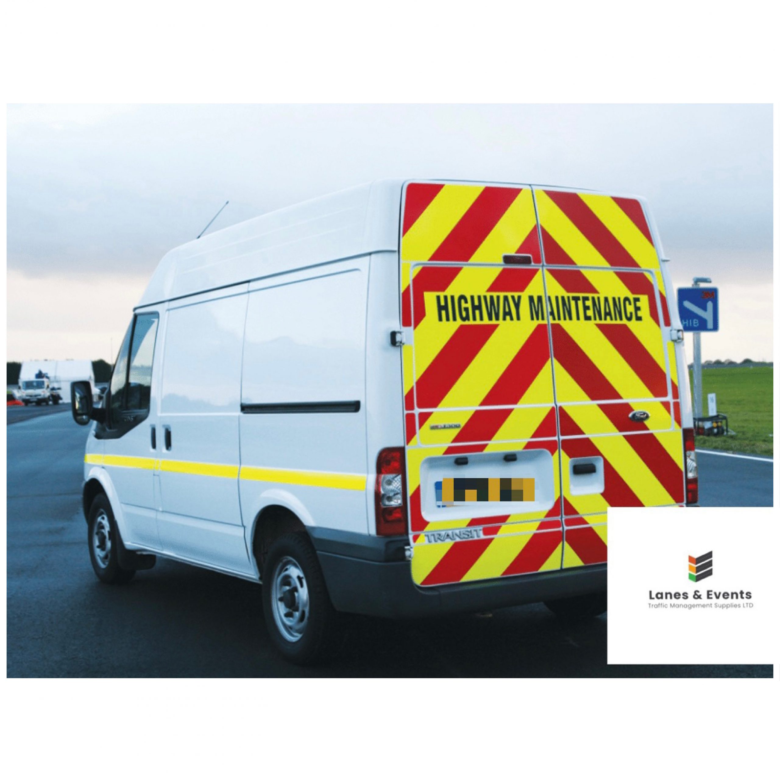 Medium:large panel van